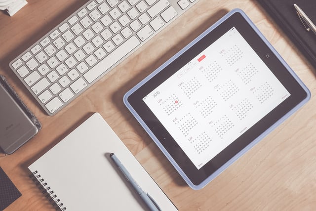 calendar-app-business-time-management-workspace-picjumbo-com